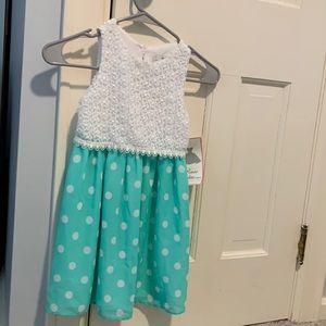 Rare edition mint green dress size 6